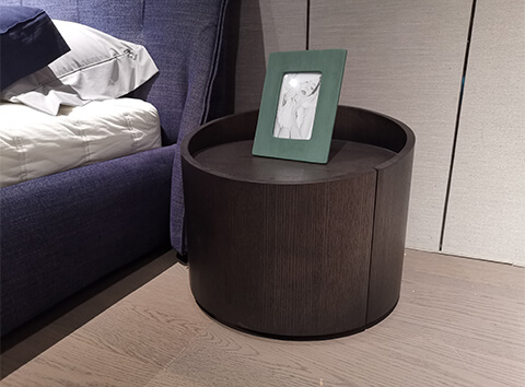 P02 3 4 Bedside tables